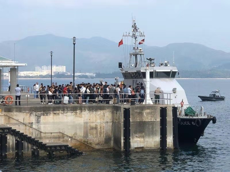 局势扑朔迷离：港局恶化港校明全面停课（视频）