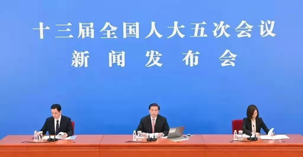 习近平等党和国家领导人出席十三届全国人大五次会议